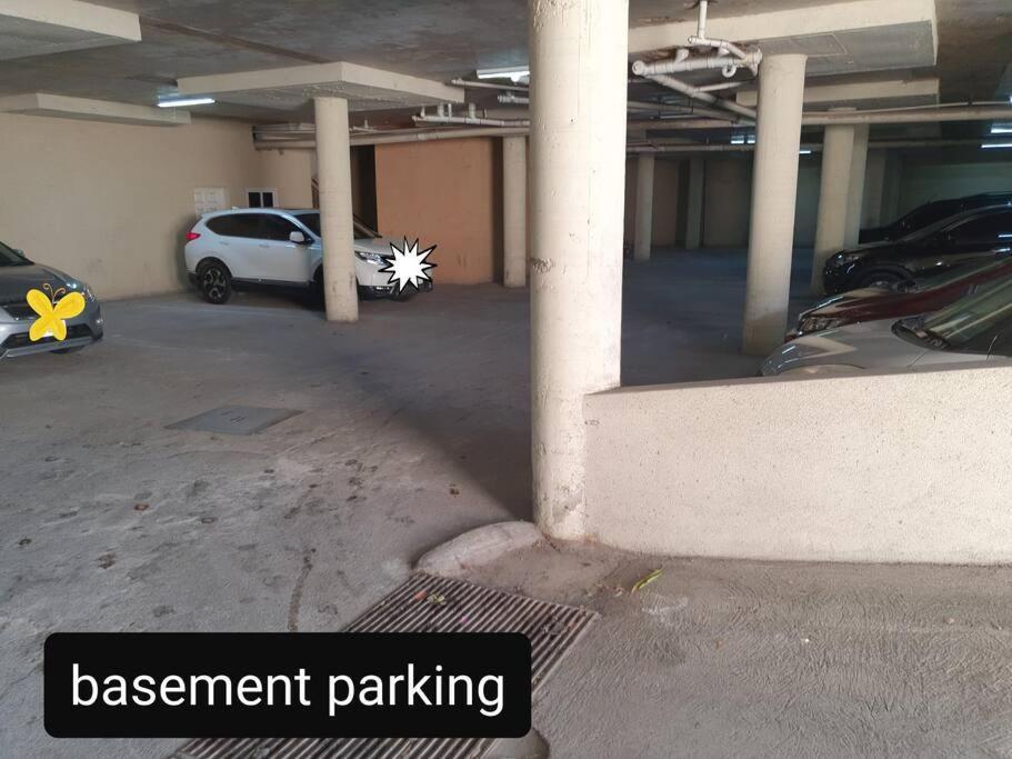 Central Upscale New Kingston Apt With Pool المظهر الخارجي الصورة